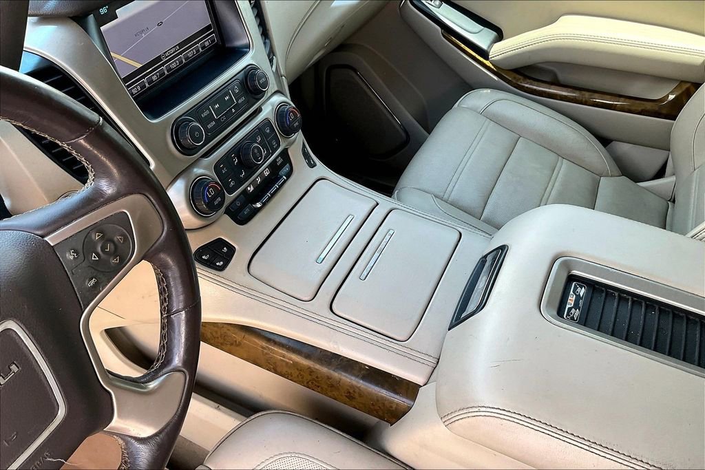 Used 2017 GMC Yukon Denali AWD/4WD image 15