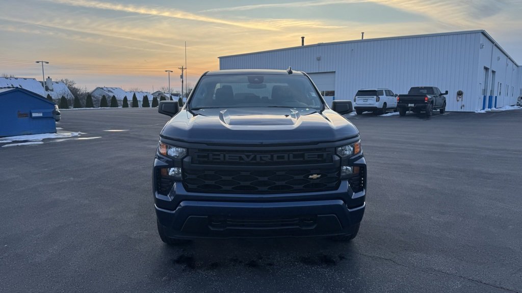 Used 2022 Chevrolet Silverado 1500 Custom image 2