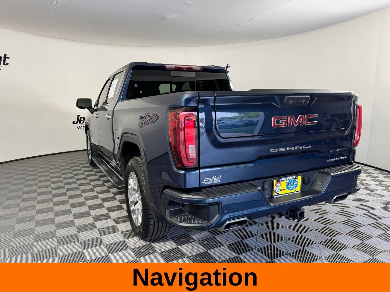 Used 2022 GMC Sierra 1500 Denali RWD image 9