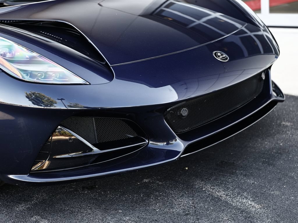 Used 2025 Lotus Emira RWD image 3