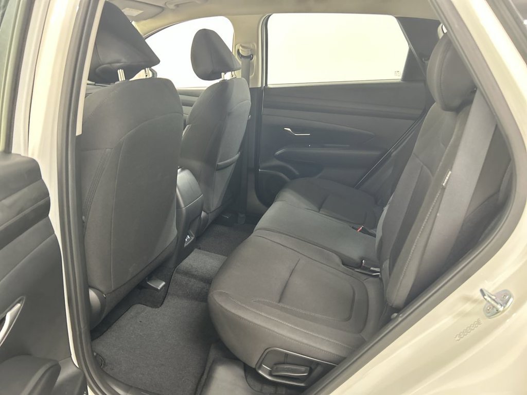 Used 2025 Hyundai Tucson SE AWD/4WD image 19