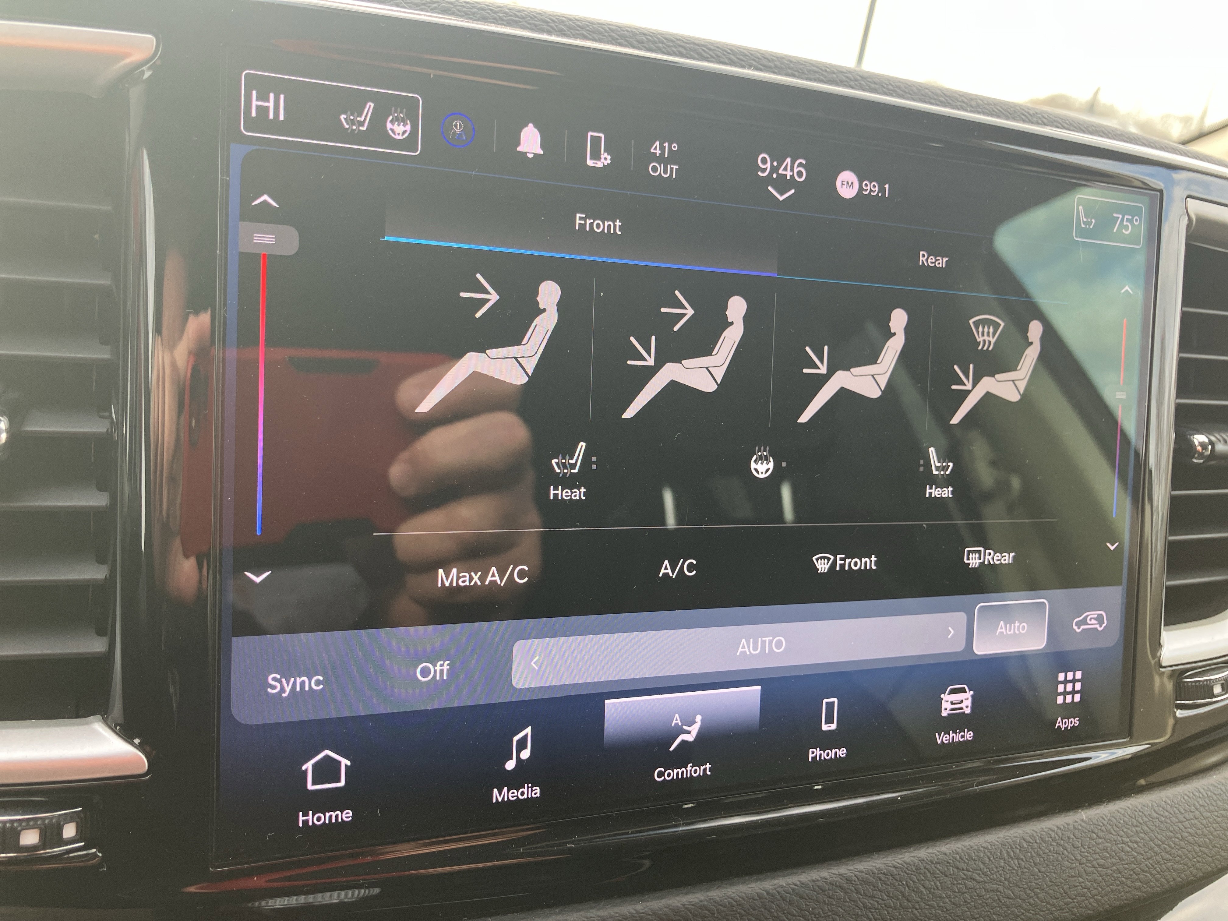 Used 2022 Chrysler Pacifica Touring-L image 2