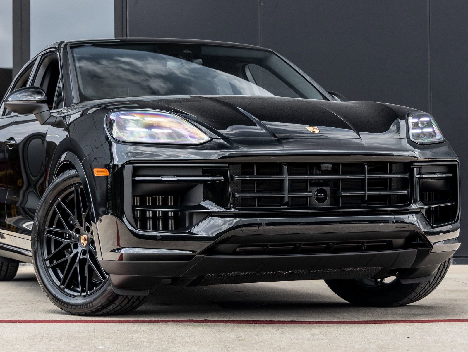 Used 2026 Porsche Cayenne Coupe image 9