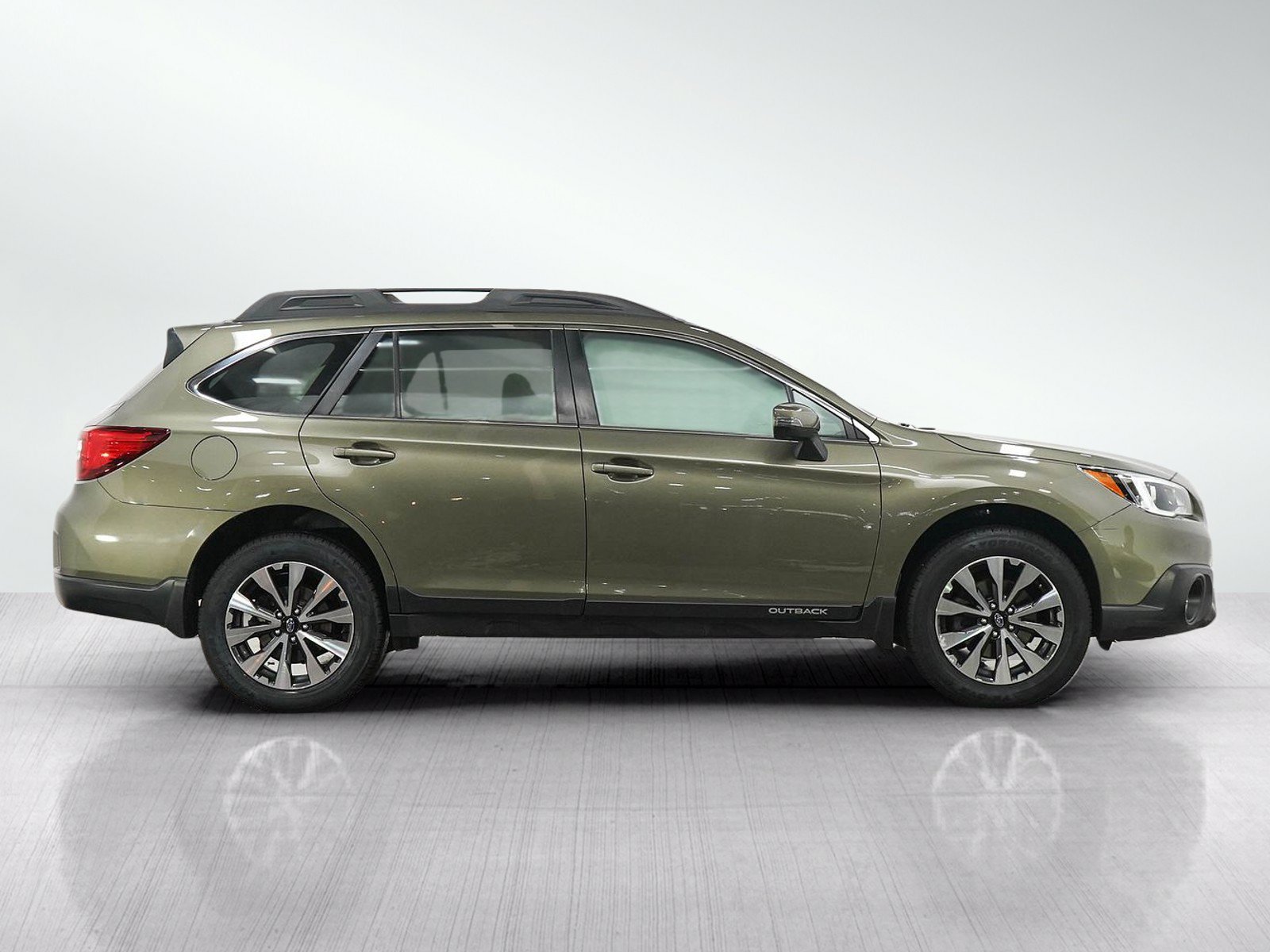 Used 2016 Subaru Outback 2.5i Limited AWD/4WD image 6