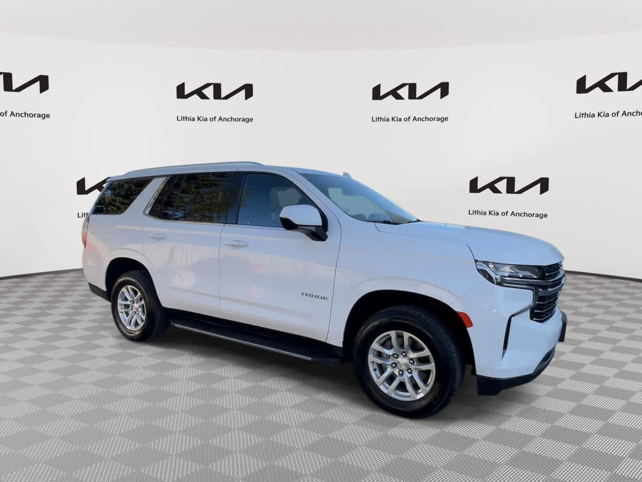 Used 2023 Chevrolet Tahoe LT AWD/4WD image 2