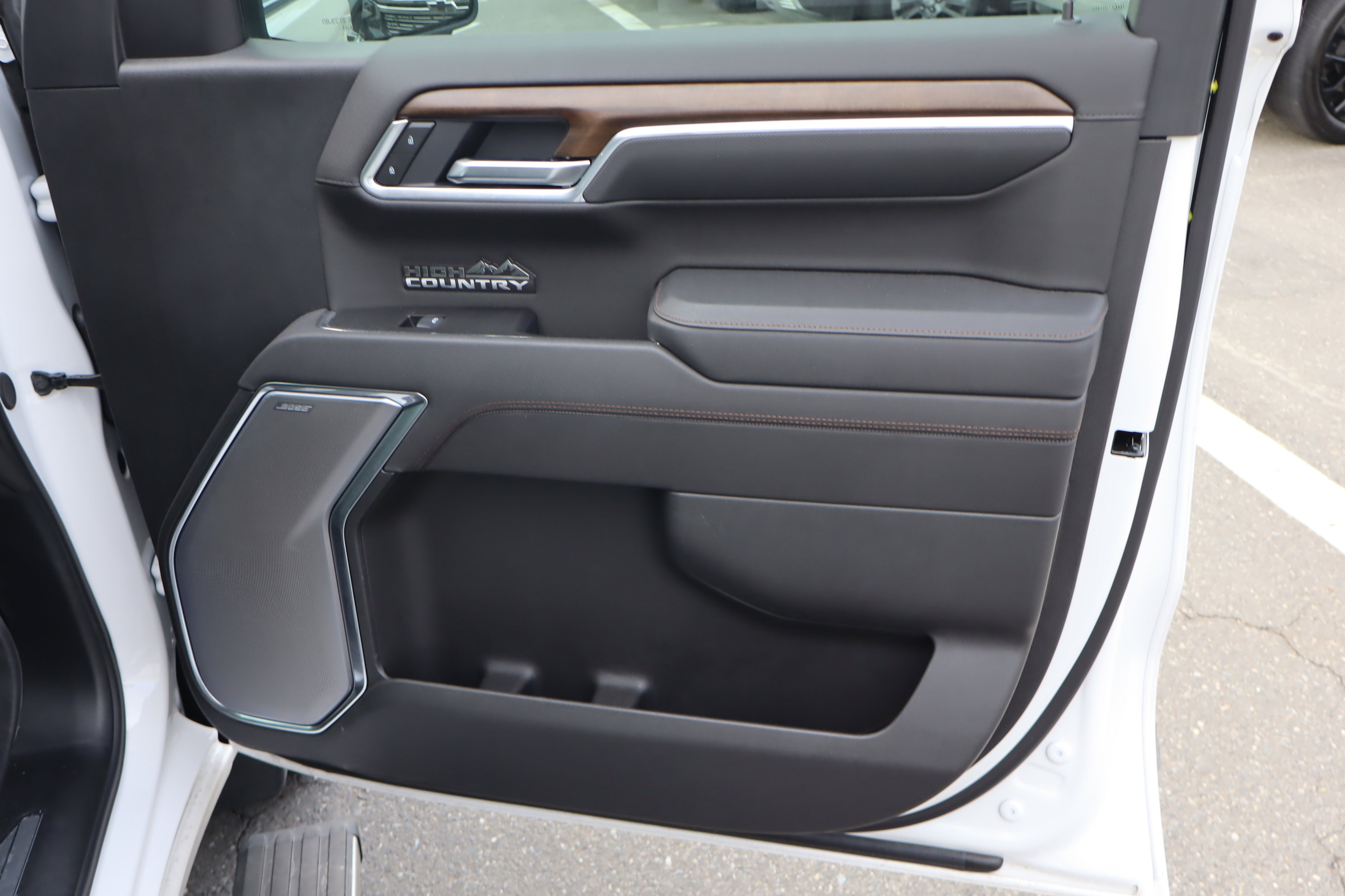 Certified 2025 Chevrolet Silverado 1500 High Country image 38