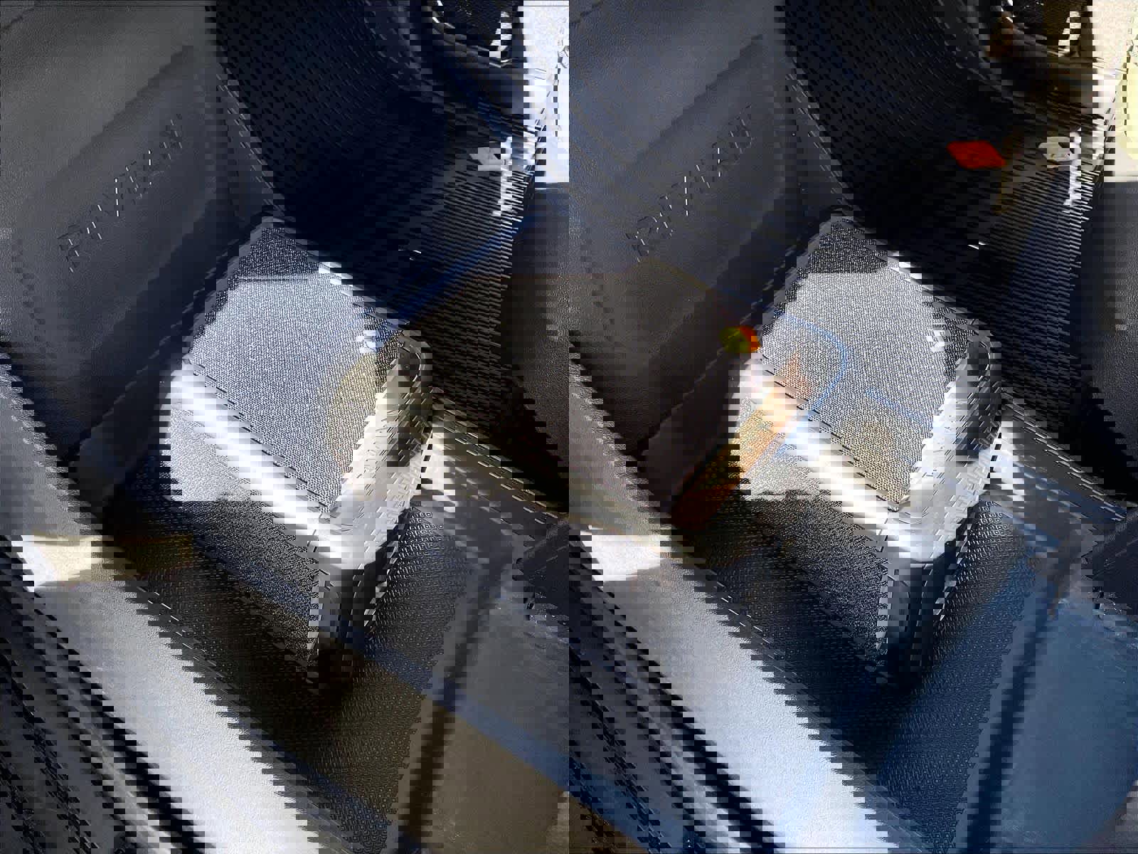 Used 2023 Rivian R1S Adventure image 39