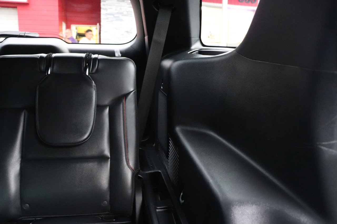 Used 2025 Ford Explorer ST-Line image 25