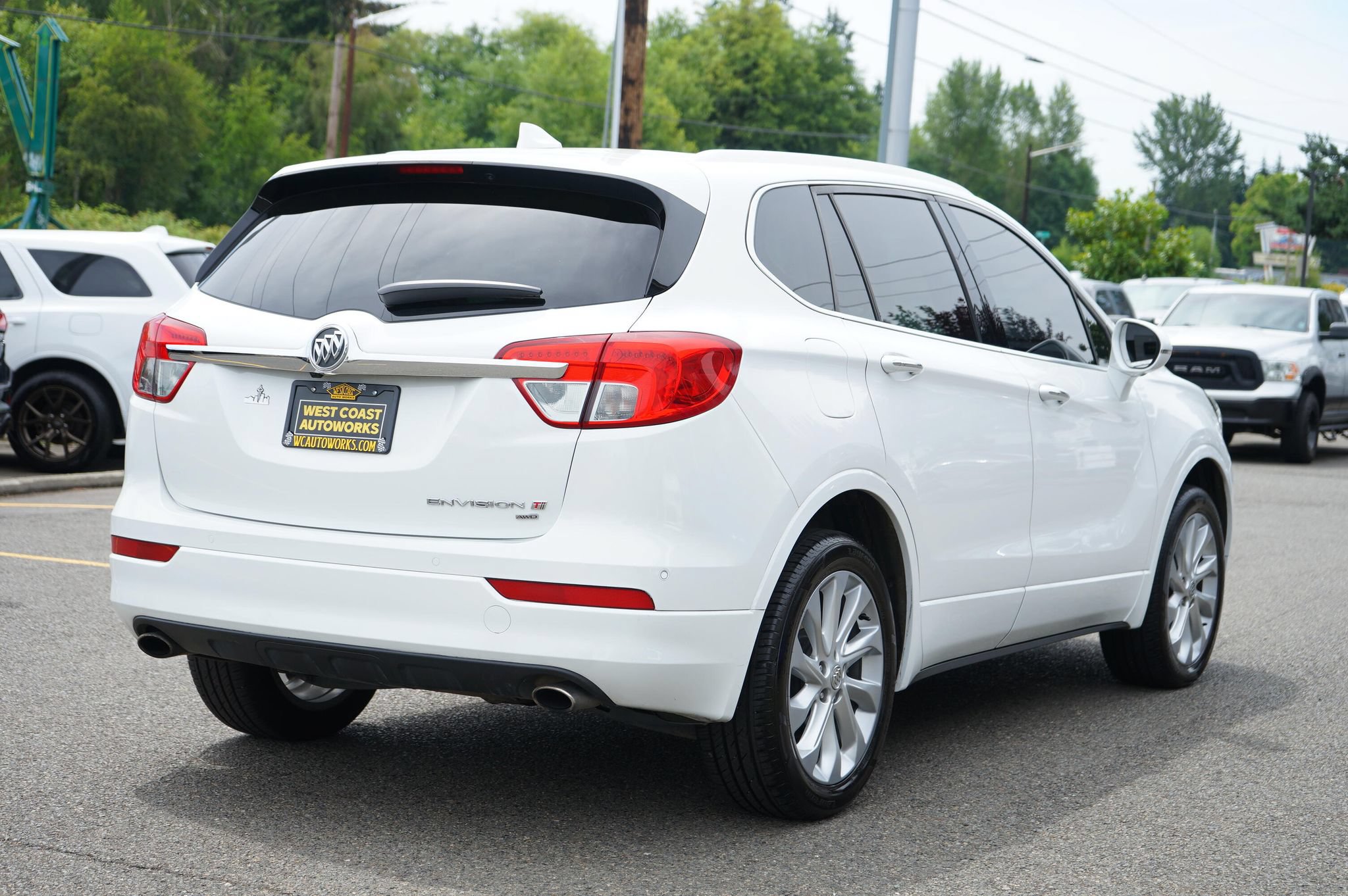 Used 2017 Buick Envision Premium w/ Driver Confidence Package AWD/4WD image 5