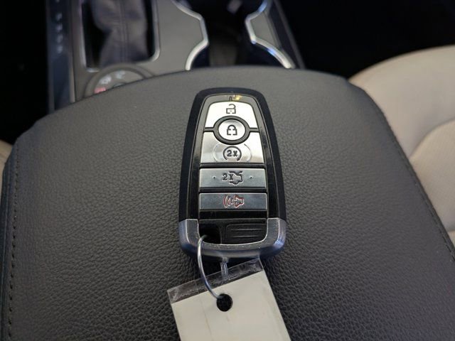 Certified 2018 Ford Explorer Limited image 35