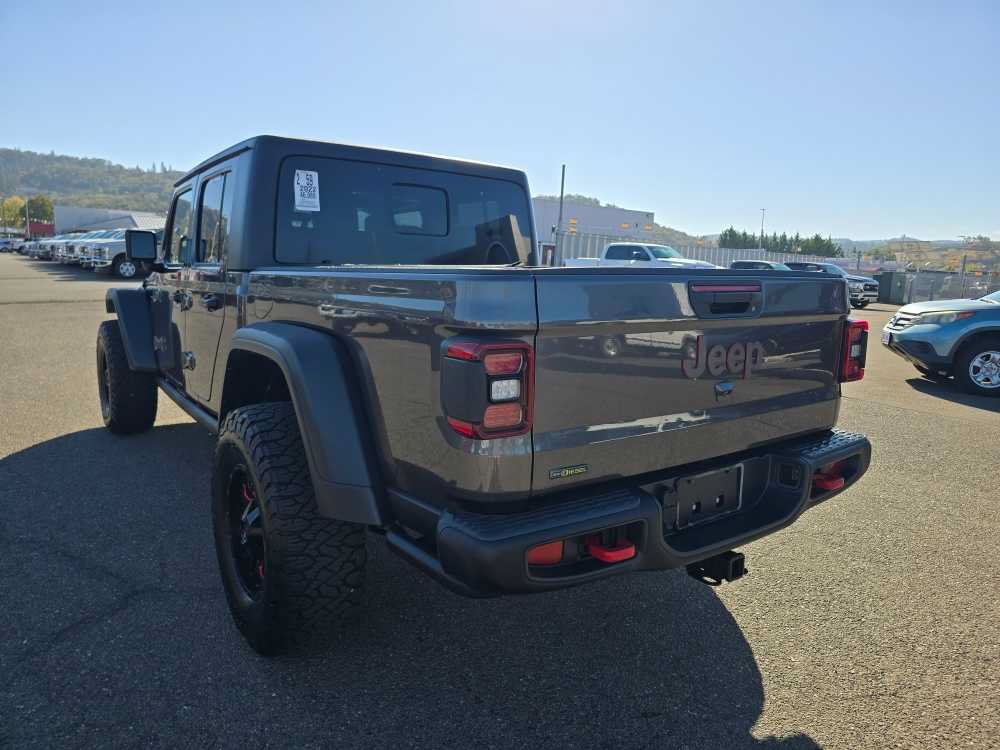 Used 2022 Jeep Gladiator Rubicon w/ LED Lighting Group AWD/4WD image 2
