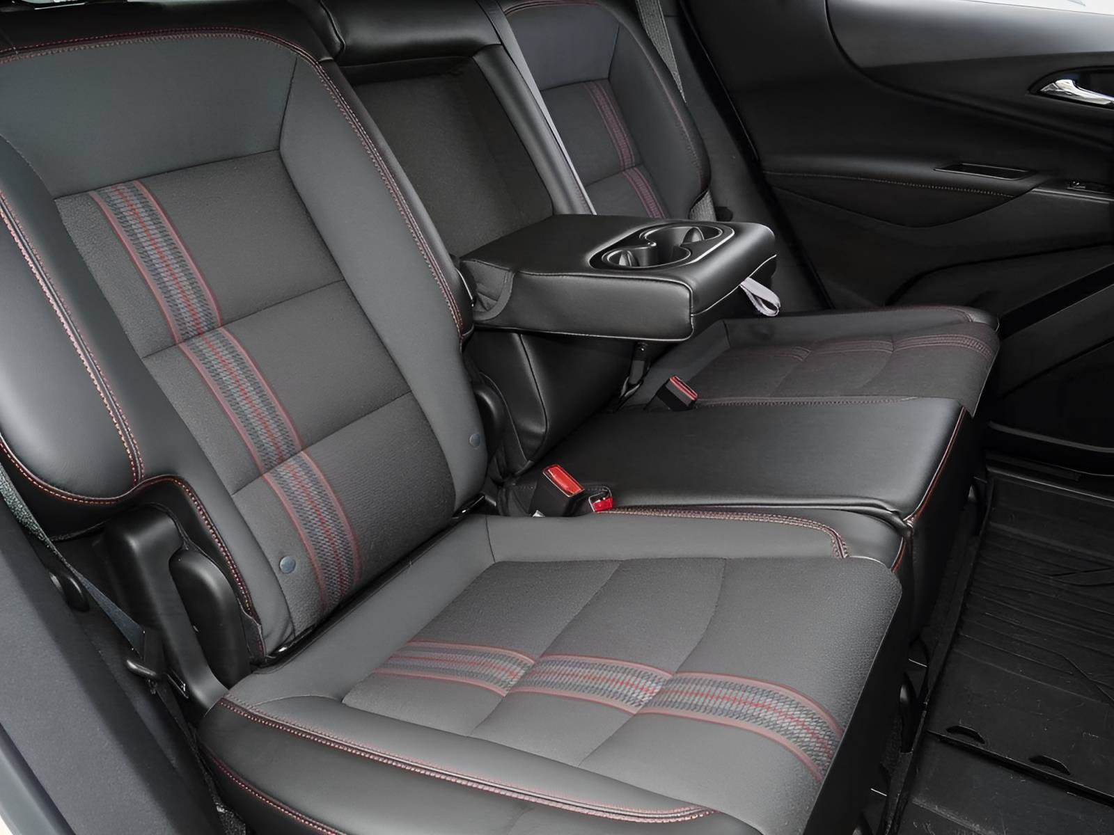 Used 2024 Chevrolet Equinox RS w/ LPO, Floor Liner Package FWD image 20