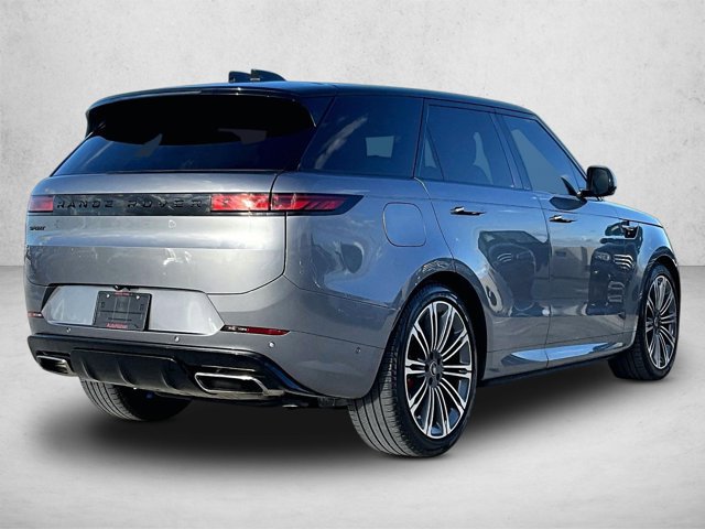 Used 2024 Land Rover Range Rover Sport Dynamic SE AWD/4WD image 2