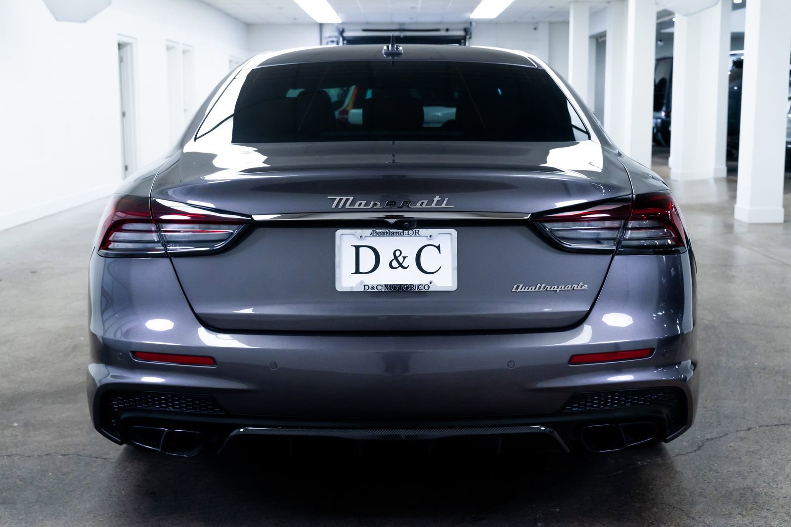 Used 2022 Maserati Quattroporte Trofeo RWD image 5