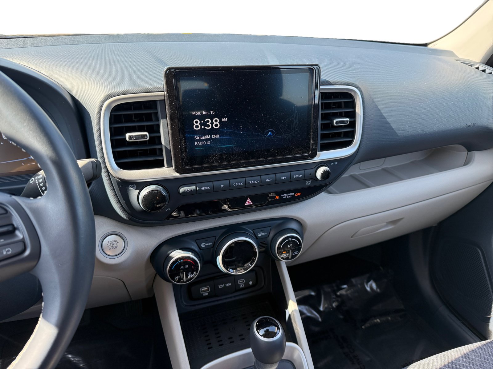 Certified 2025 Hyundai Venue Limited FWD image 12