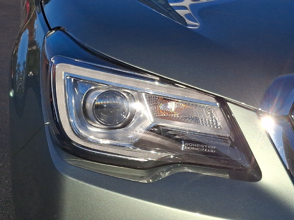 Used 2017 Subaru Forester 2.5i Limited AWD/4WD image 11