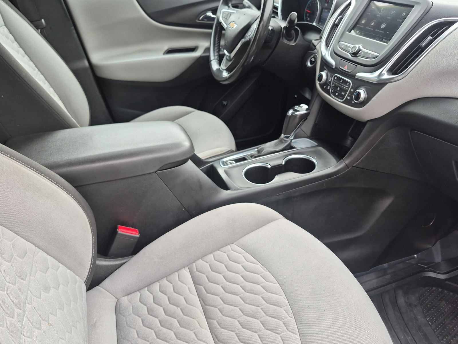 Used 2019 Chevrolet Equinox LT w/ Driver Convenience Package FWD image 20