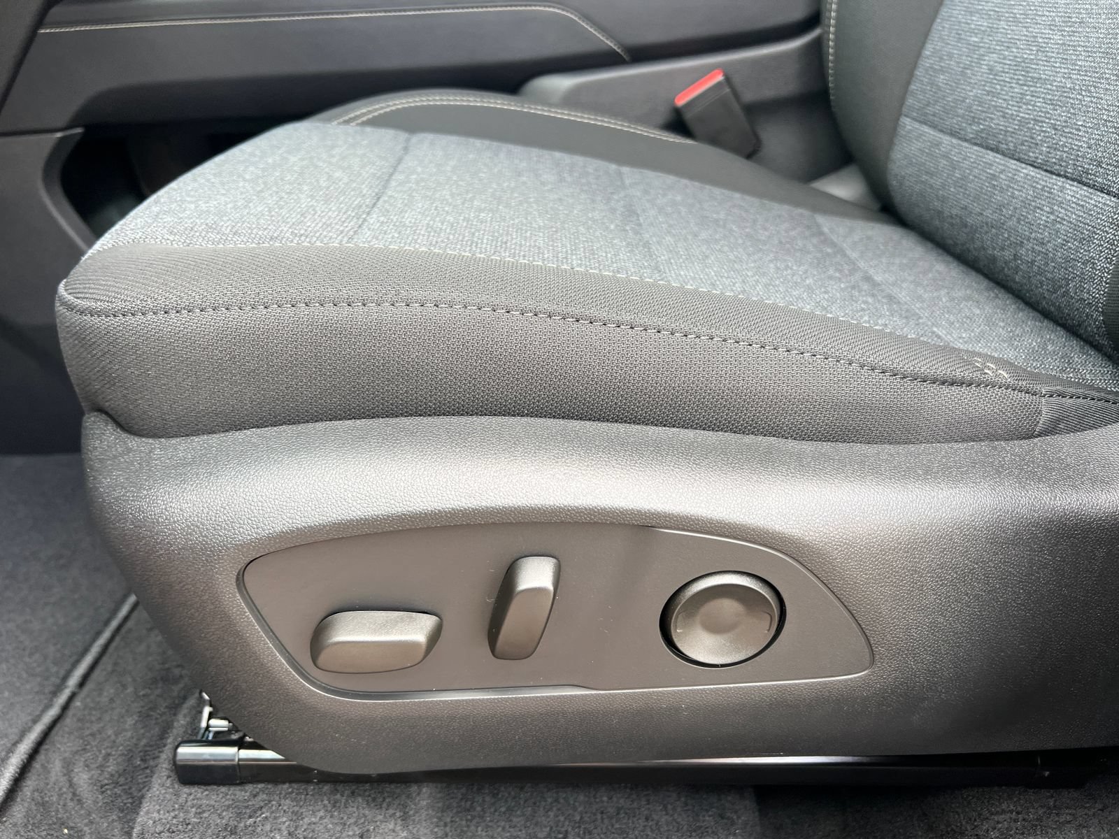 New 2027 GMC Acadia Elevation AWD/4WD image 10