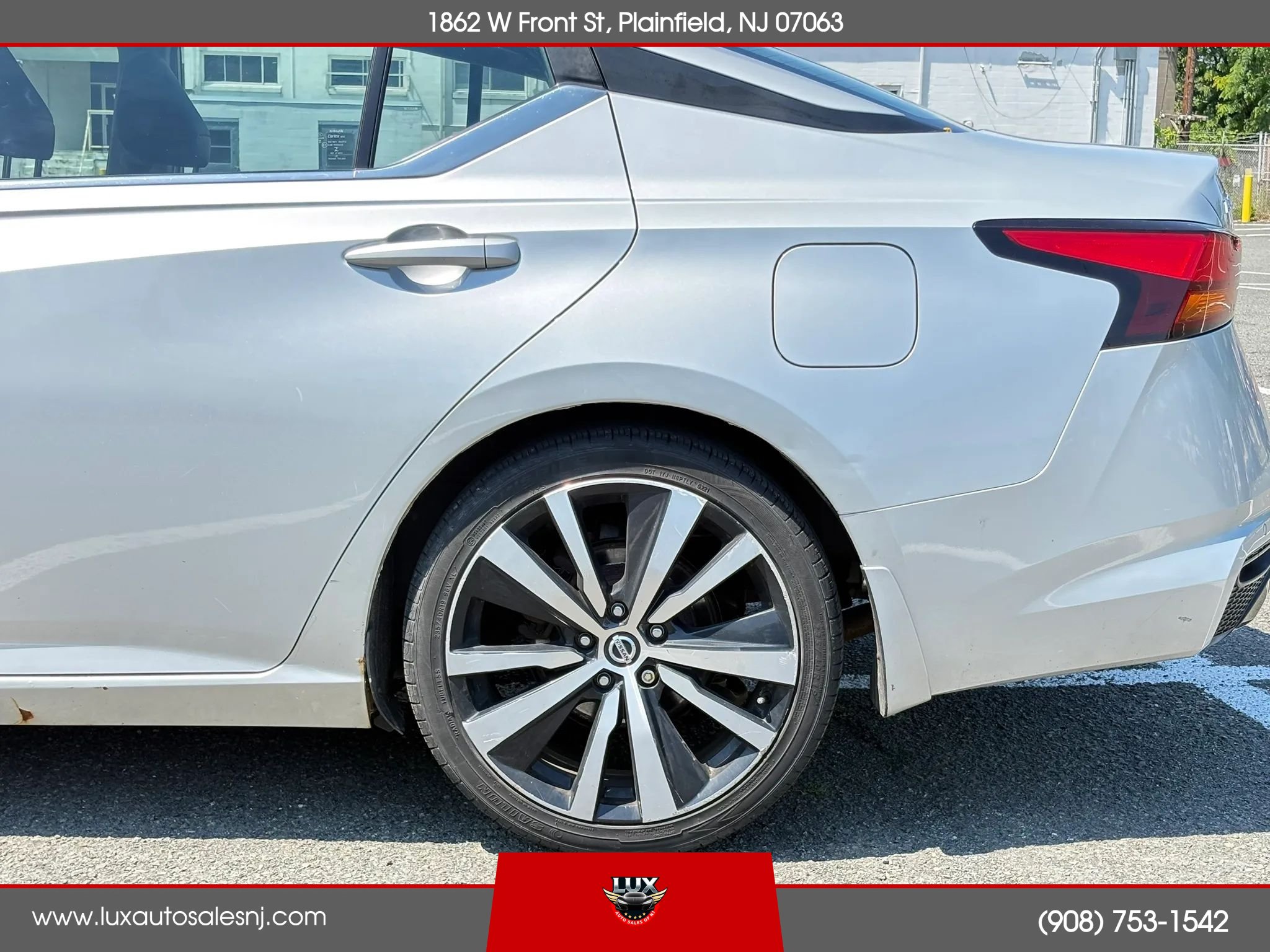 Used 2020 Nissan Altima 2.5 SR FWD image 11