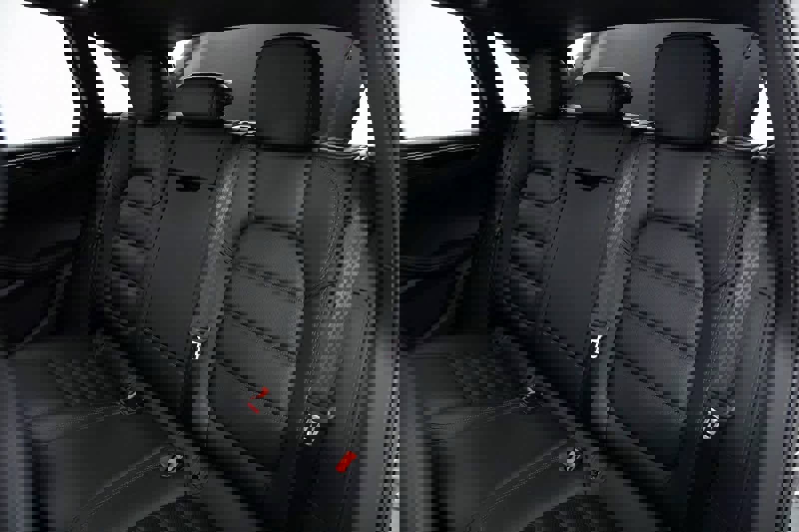 Certified 2025 Porsche Macan S image 30