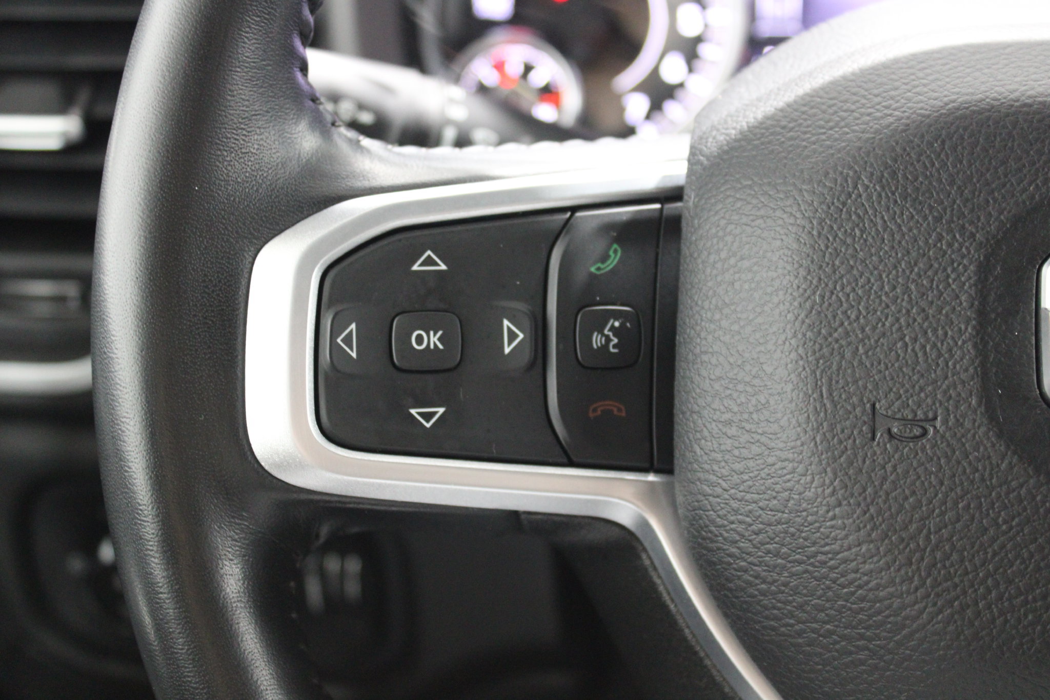 Used 2023 RAM 1500 Big Horn AWD/4WD image 38