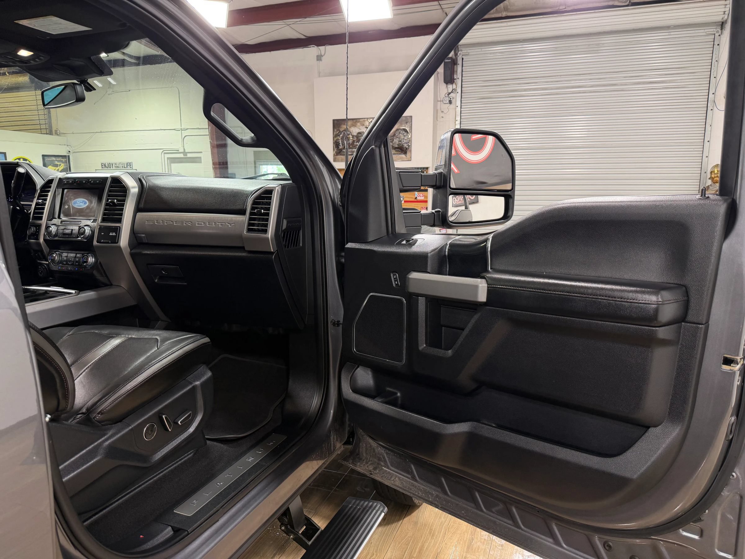Used 2021 Ford F450 Platinum w/ FX4 Off-Road Package AWD/4WD image 19
