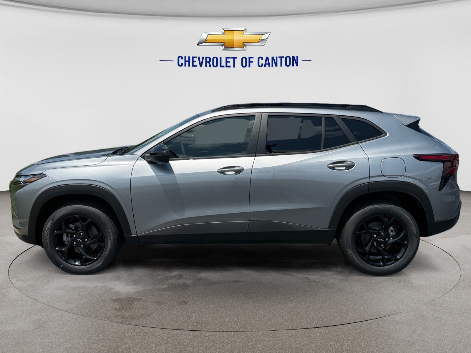 New 2026 Chevrolet Trax LT w/ Midnight Edition FWD image 8