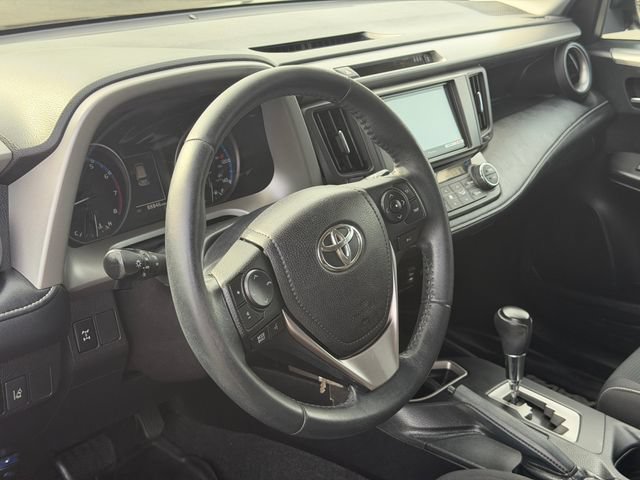 Used 2018 Toyota RAV4 XLE w/ All Weather Liner Package AWD/4WD image 10