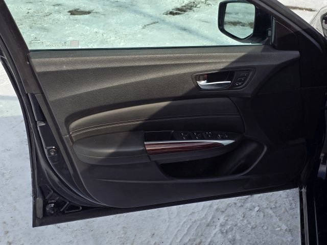Used 2017 Acura TLX image 10