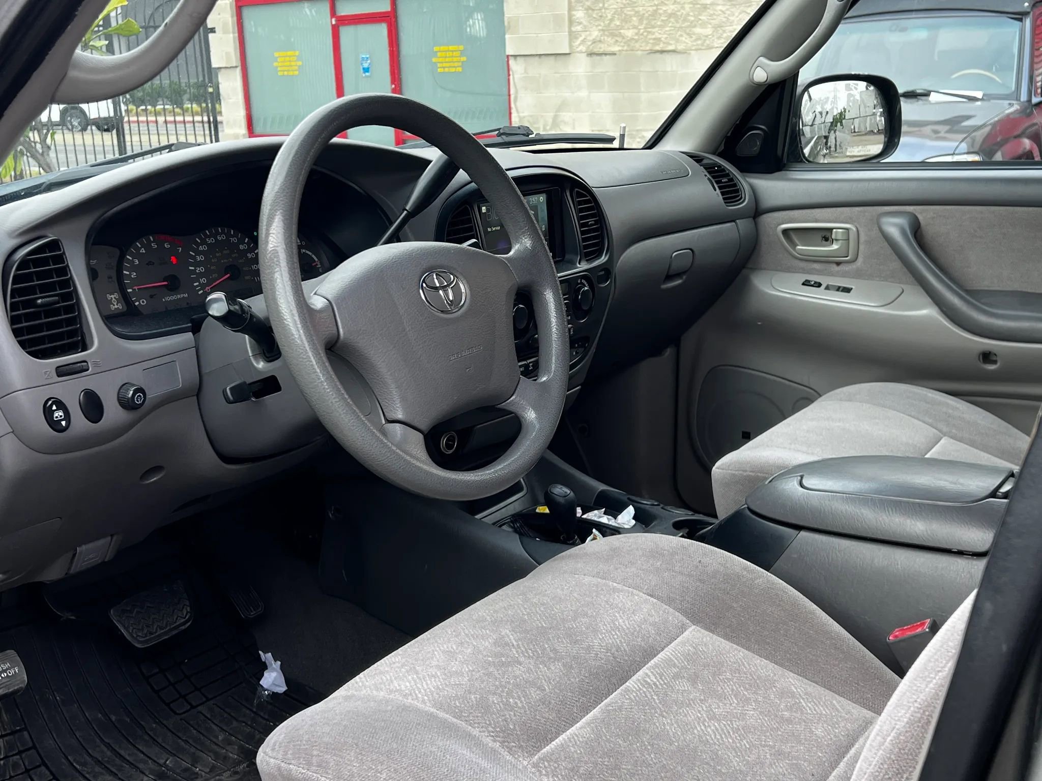 Used 2003 Toyota Sequoia SR5 AWD/4WD image 4