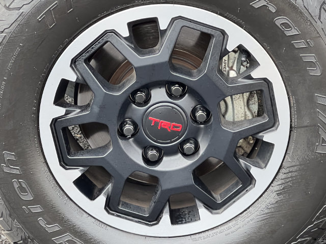 Used 2024 Toyota Tacoma TRD Off-Road AWD/4WD image 7