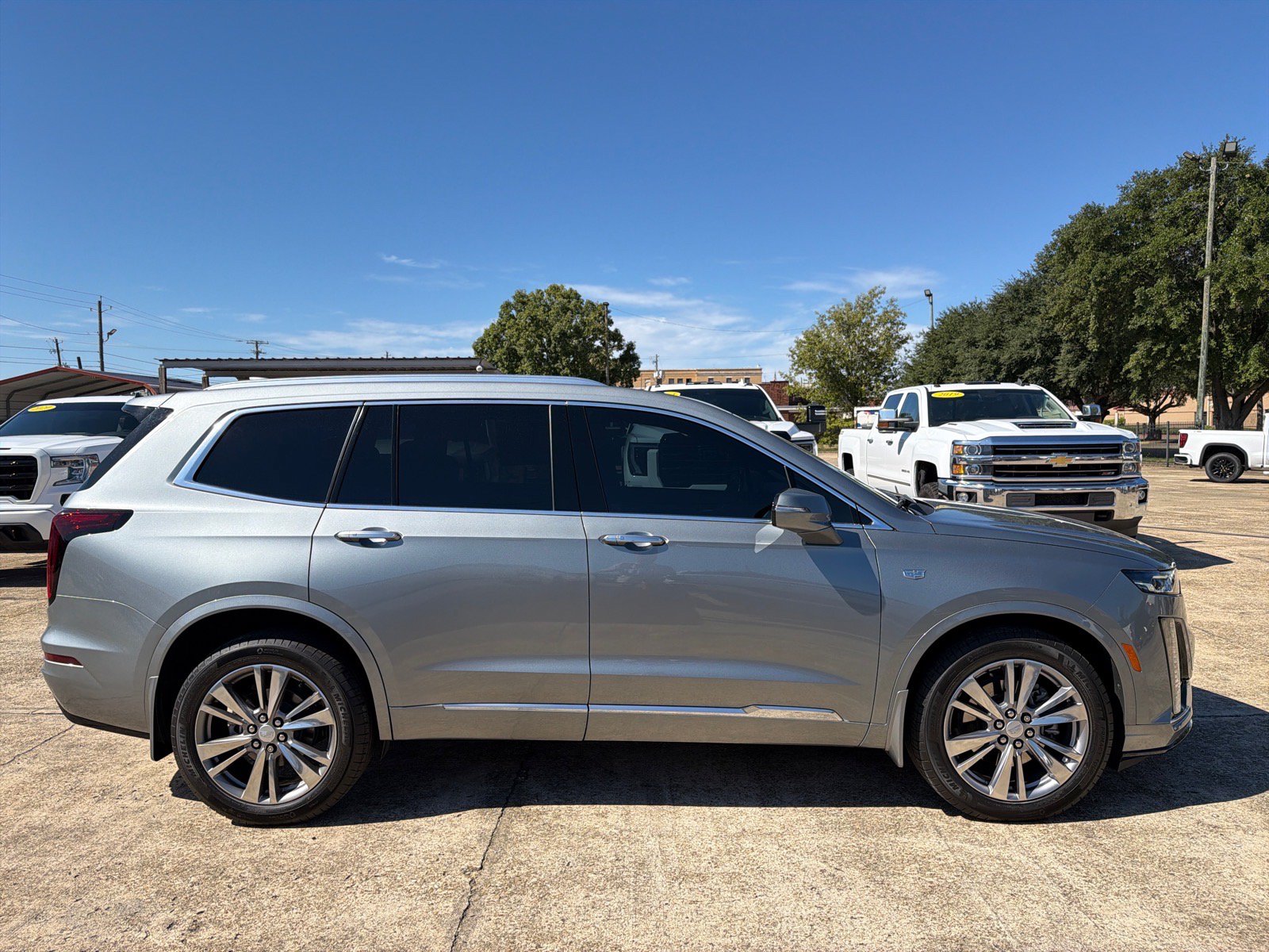 Used 2024 Cadillac XT6 Premium Luxury AWD/4WD image 6