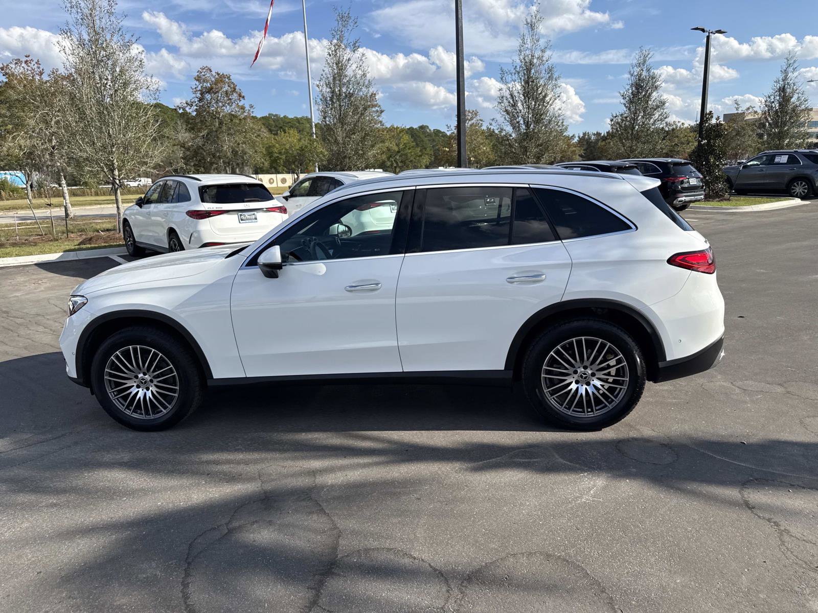 Used 2025 Mercedes-Benz GLC 300 image 6