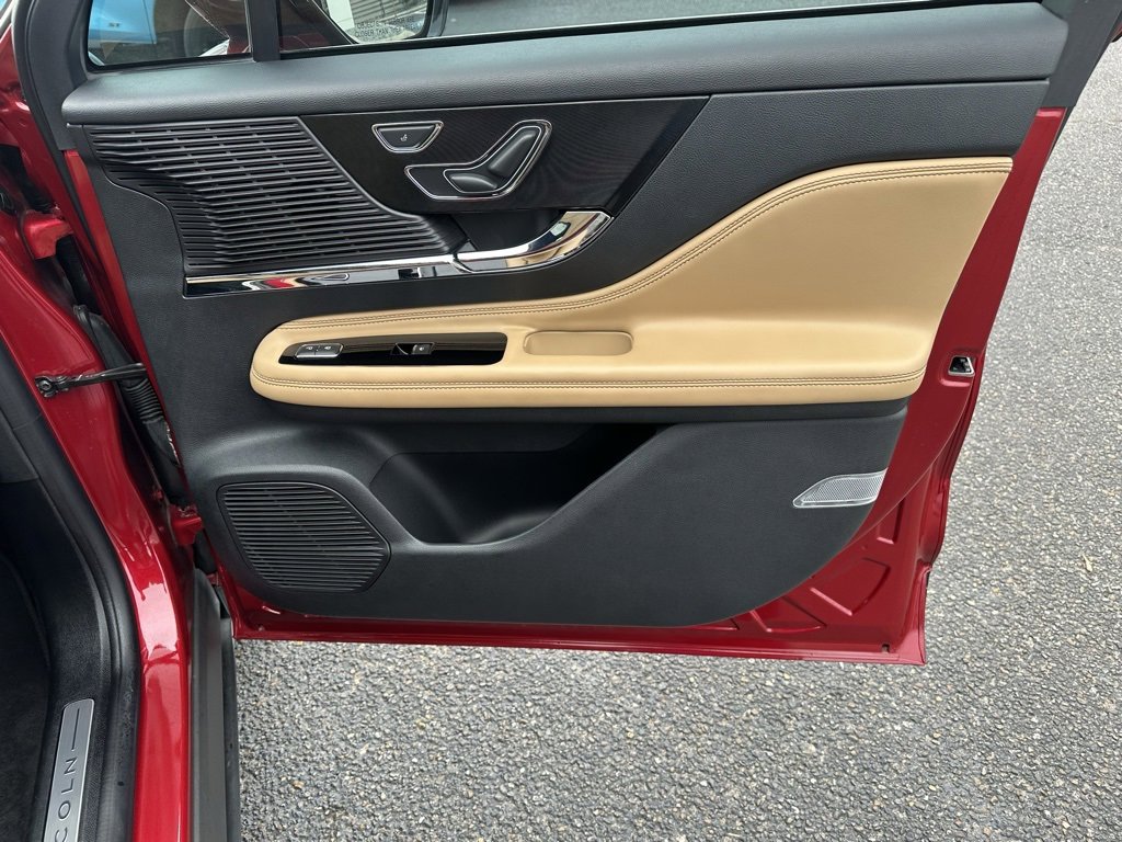 Used 2022 Lincoln Corsair Reserve image 20