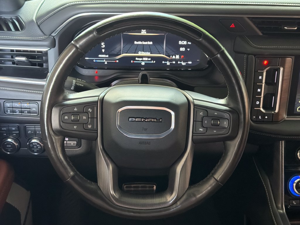 Used 2024 GMC Yukon XL Denali Ultimate AWD/4WD image 4