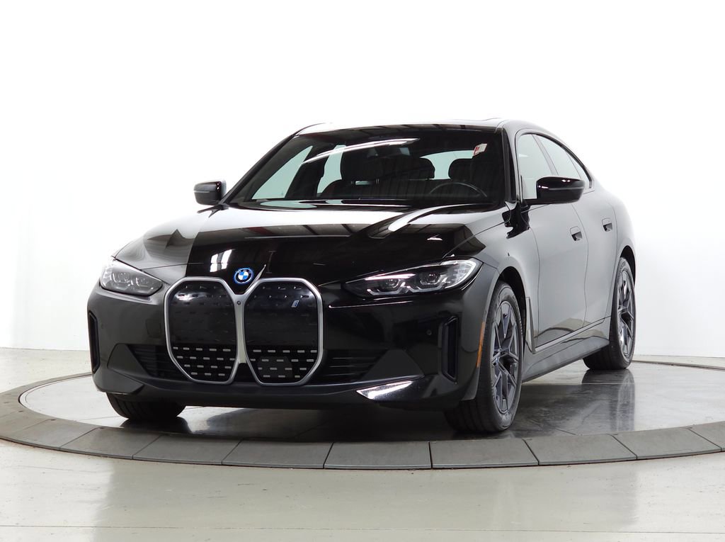 Used 2023 BMW i4 eDrive35 RWD image 3