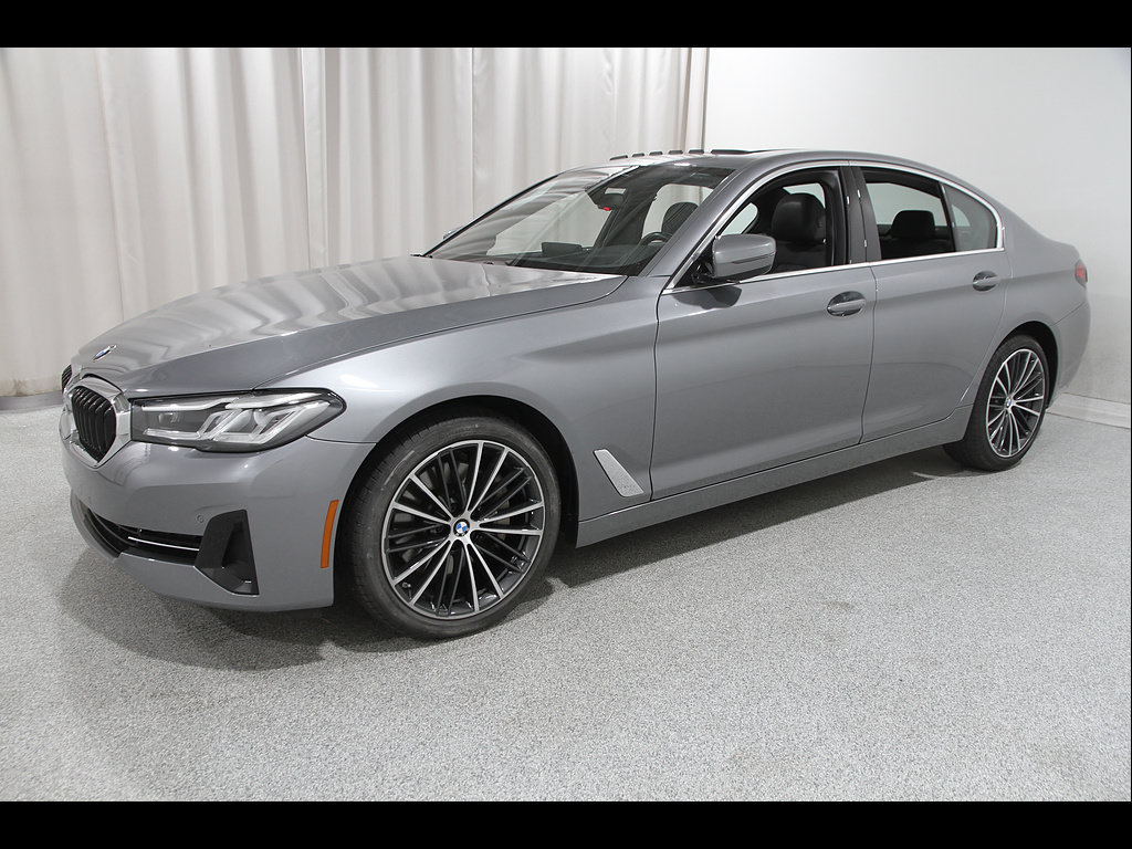 Certified 2023 BMW 530i xDrive w/ Premium Package AWD/4WD image 3