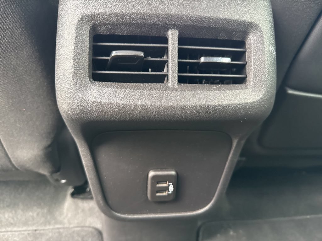 Used 2024 GMC Terrain SLE AWD/4WD image 18