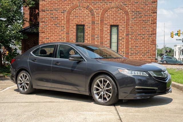 Used 2016 Acura TLX V6 w/ Technology Package FWD image 3
