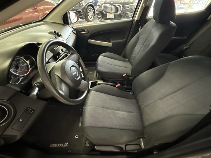 Used 2014 MAZDA MAZDA2 Sport FWD image 10