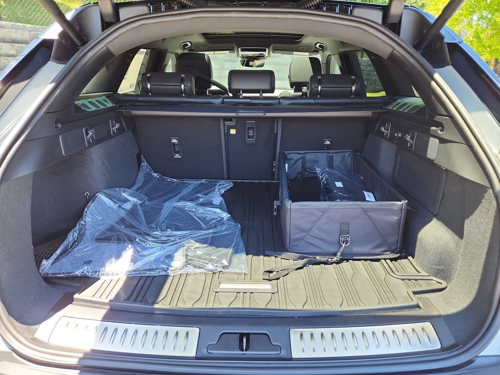 New 2026 Land Rover Range Rover Velar S AWD/4WD image 13