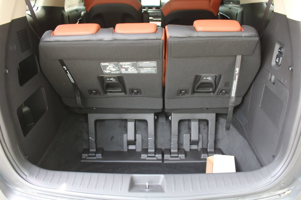 New 2026 Kia Carnival SX Prestige FWD image 14