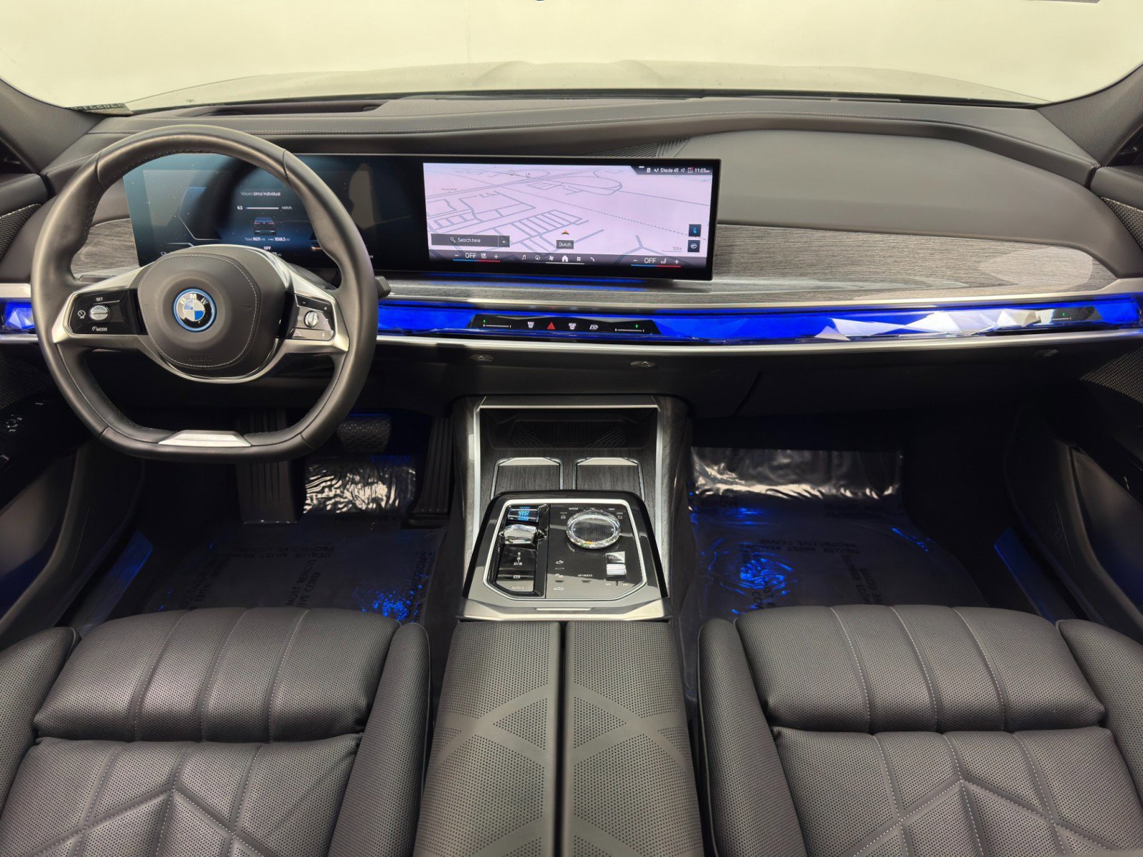 Used 2024 BMW i7 eDrive50 w/ Premium Package image 13