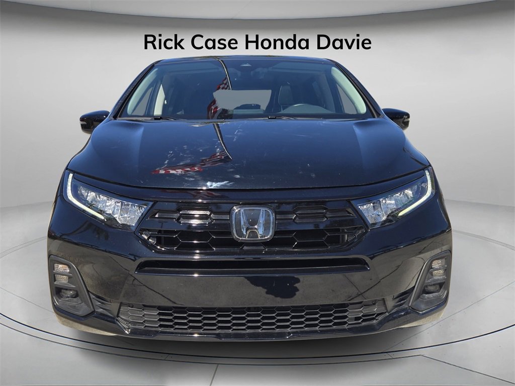Certified 2025 Honda Odyssey Touring image 5