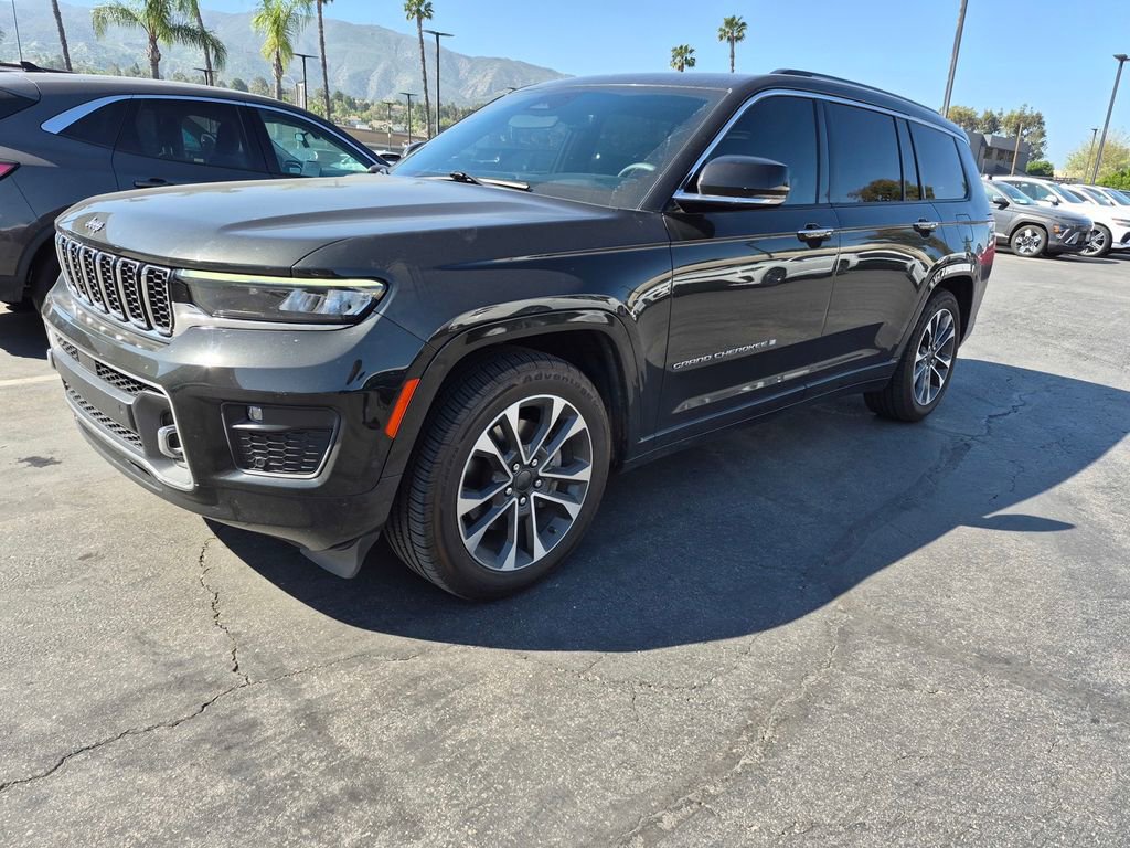 Used 2023 Jeep Grand Cherokee L Overland w/ Rear Seat Video Group I image 3