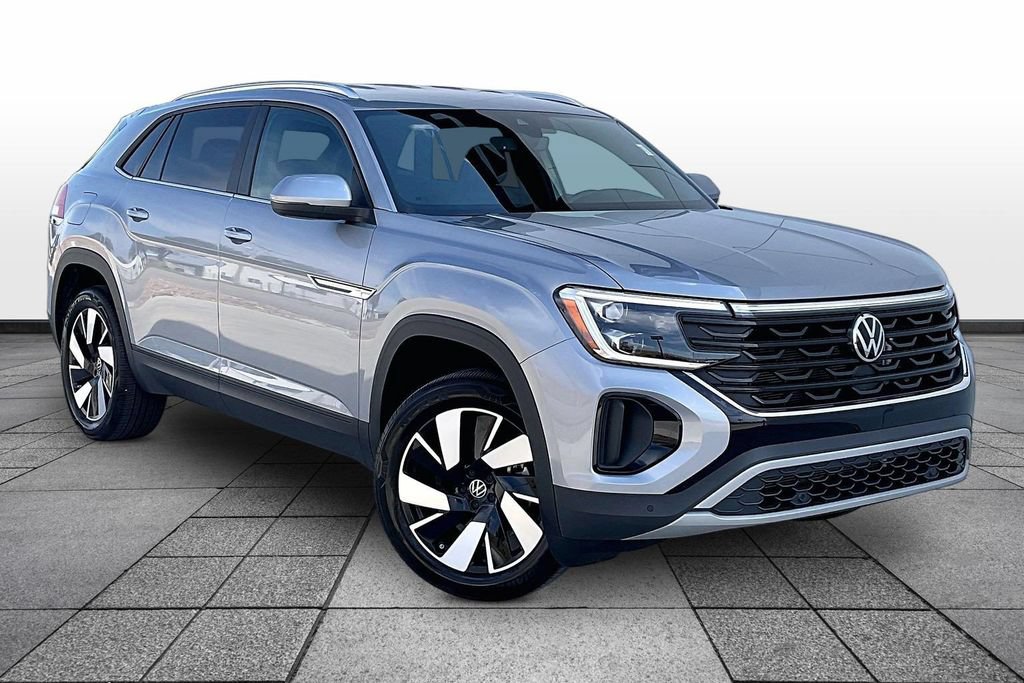 Used 2026 Volkswagen Atlas Cross Sport SE FWD image 2
