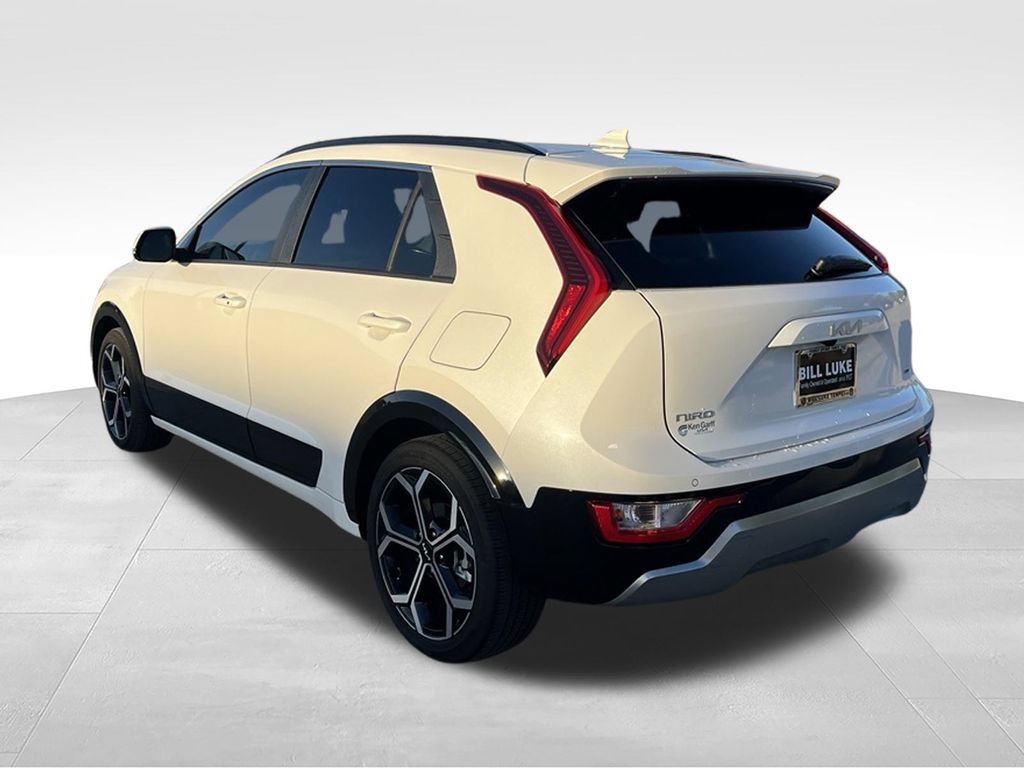 Used 2024 Kia Niro EX Touring FWD image 9
