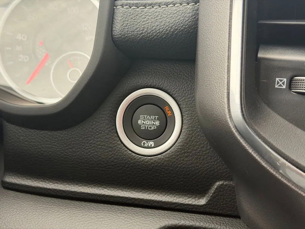 New 2026 RAM 1500 Laramie w/ Sport Appearance Package AWD/4WD image 19
