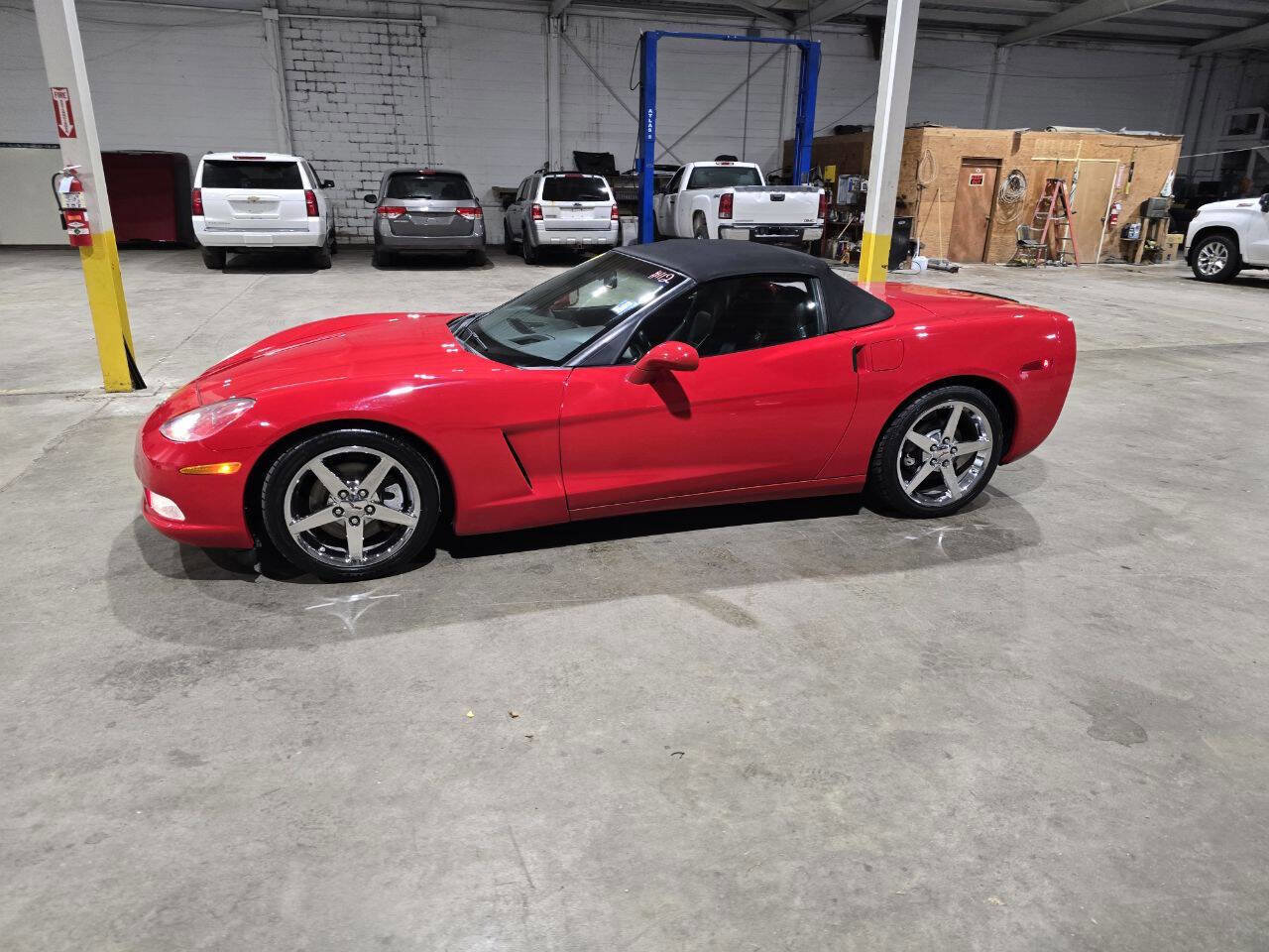 Used 2007 Chevrolet Corvette Convertible w/ Preferred Equipment Group image 4