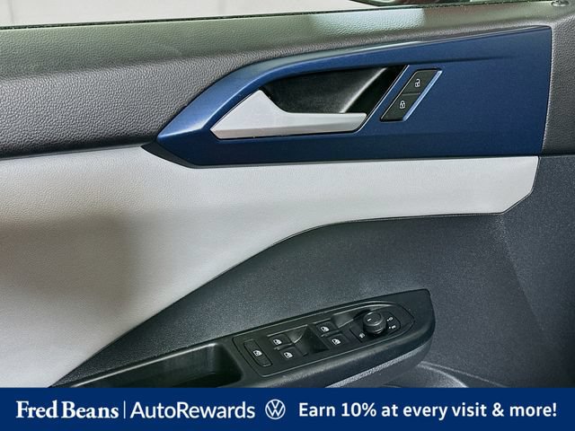Used 2023 Volkswagen Taos SE w/ Panoramic Sunroof Package AWD/4WD image 23